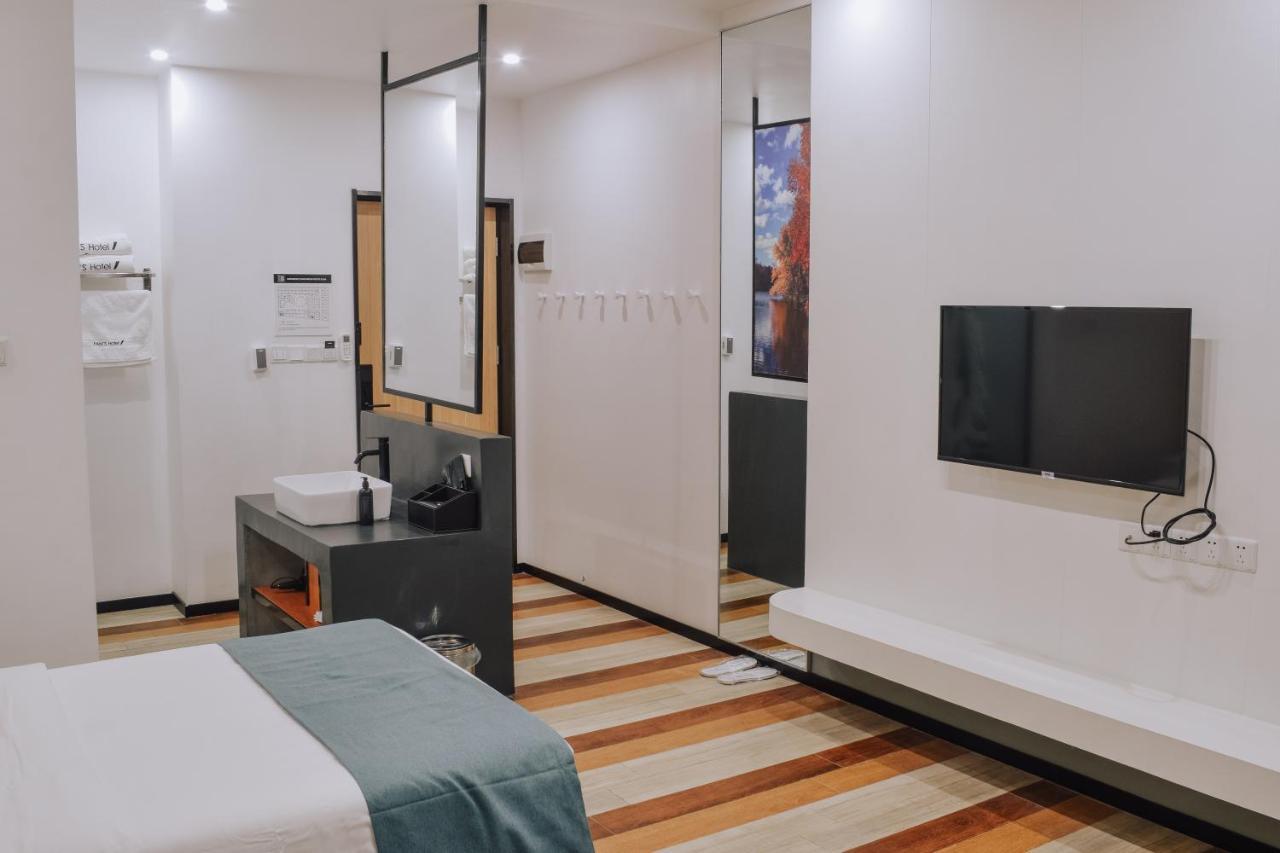 Fan'S Hotel Baybay Bagian luar foto