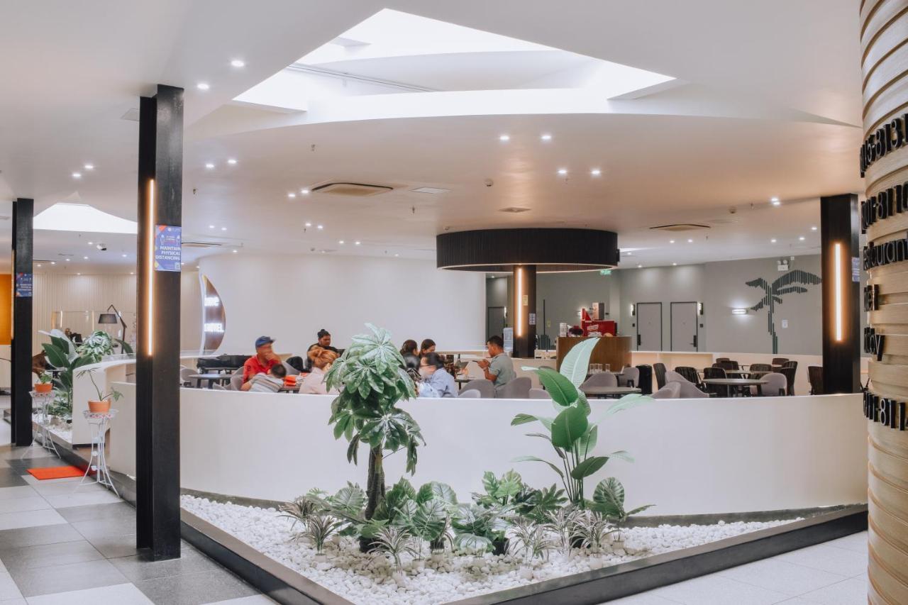 Fan'S Hotel Baybay Bagian luar foto