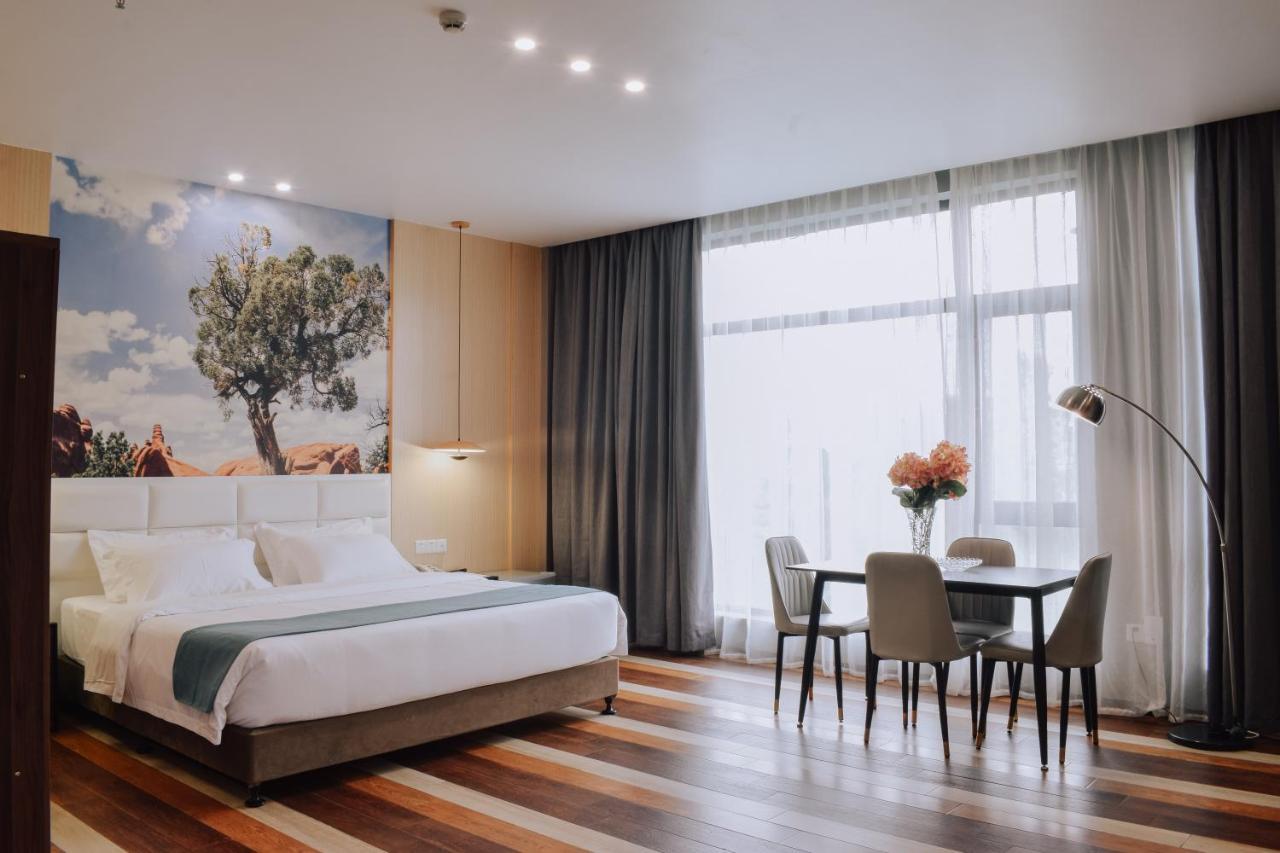 Fan'S Hotel Baybay Bagian luar foto