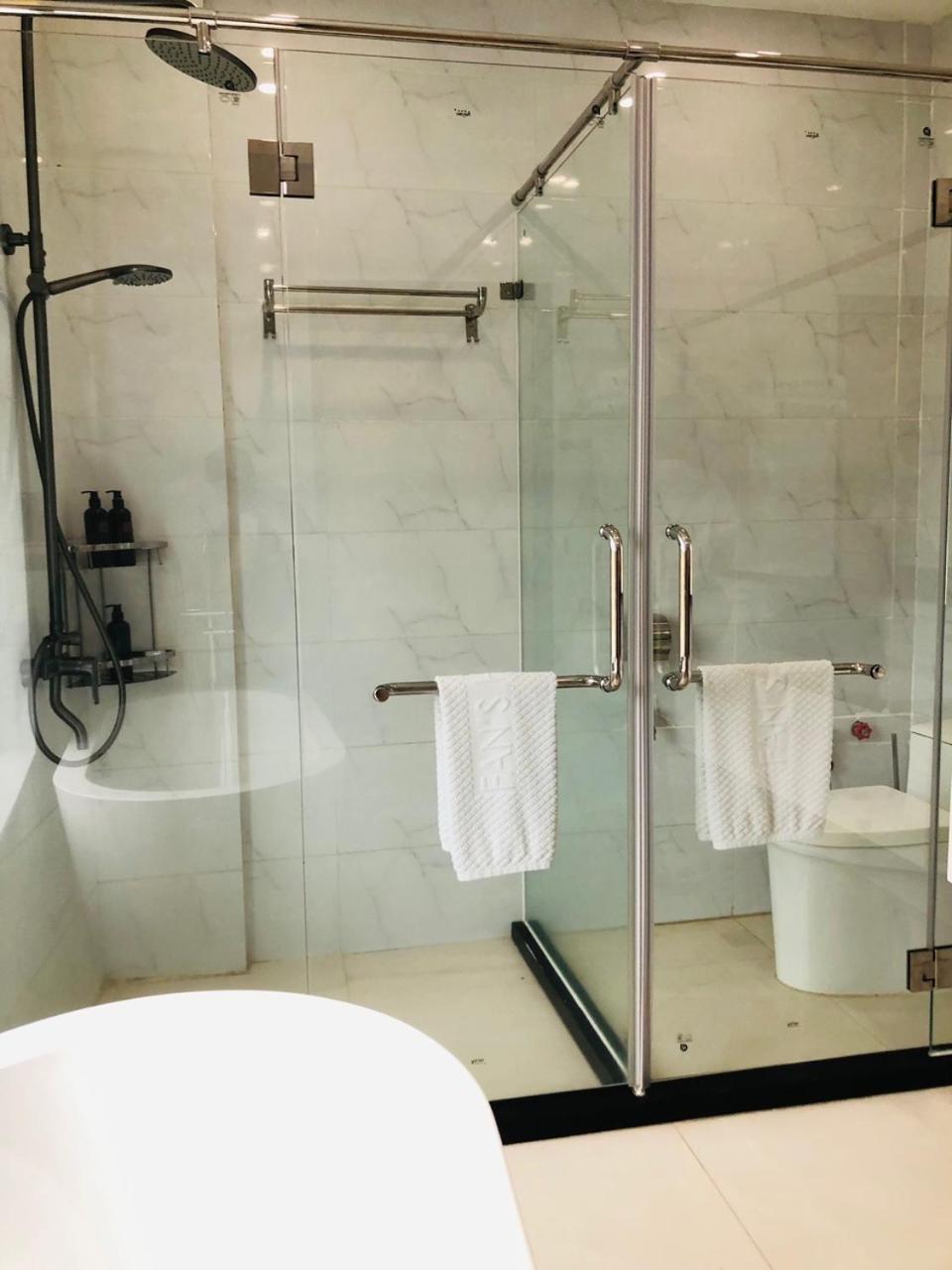 Fan'S Hotel Baybay Bagian luar foto